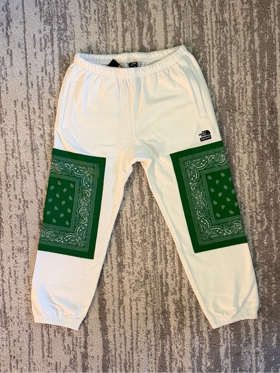 Supreme Other - Supreme x The North Face Bandana Sweatpants White Green